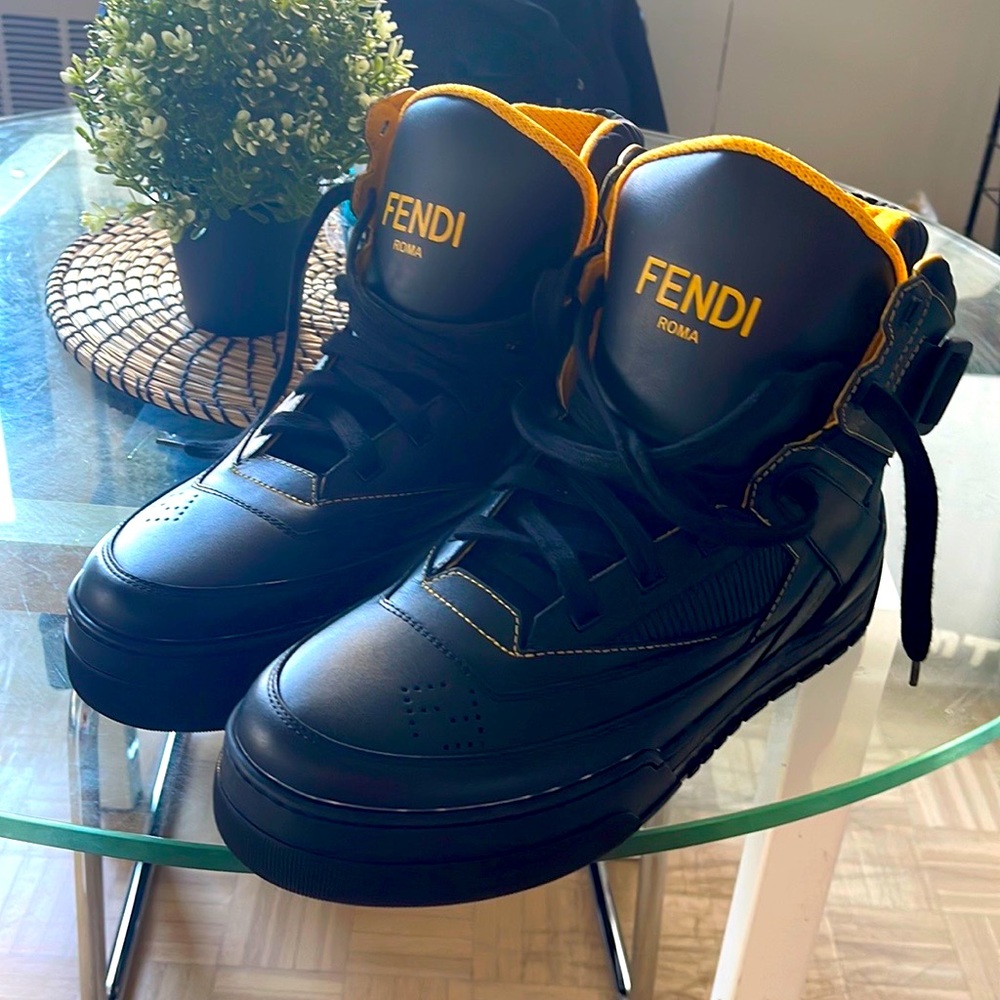Fendi men sneaker , Size 9 US Men